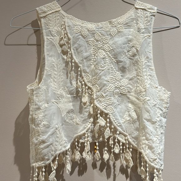 🎁Embroidery top with tassels cream color - Picture 2 of 3